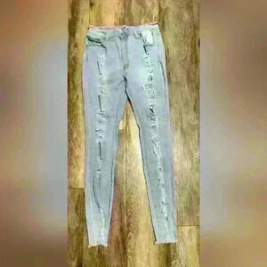 Red Fox Women's Jeans Size 17 Stretchy Ripped Design Like New